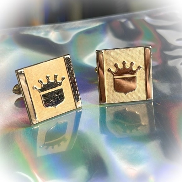💕Beautiful Vintage Gold Tone Cufflinks Crown💕 - Picture 2 of 5